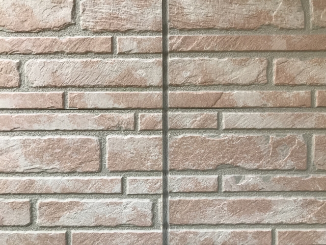 standing-plank-like-bricks
